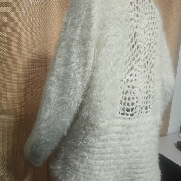 Lauren Michelle Cream Women's Cardigan - Picture 2 of 5